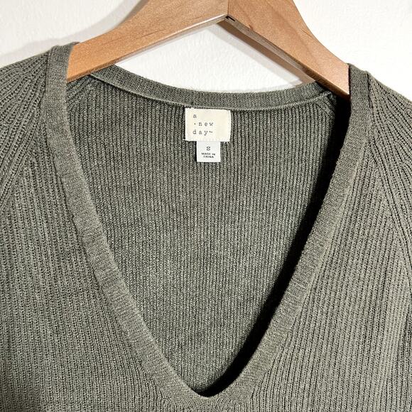 A New Day Green Long Sleeve Sweater Dress - Picture 2 of 4